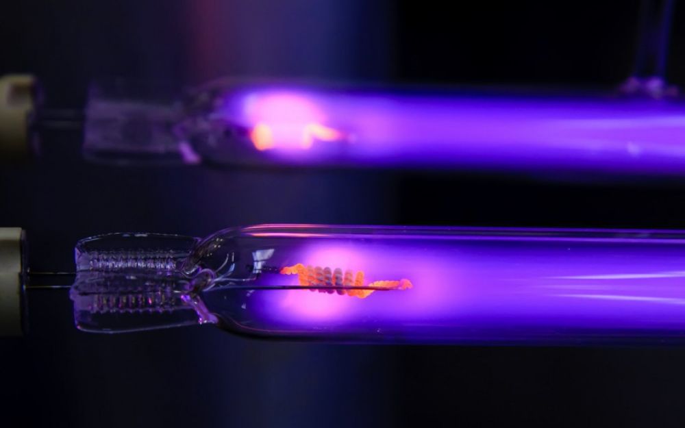 lampade UV raggi ultravioletti che ammazzano batteri